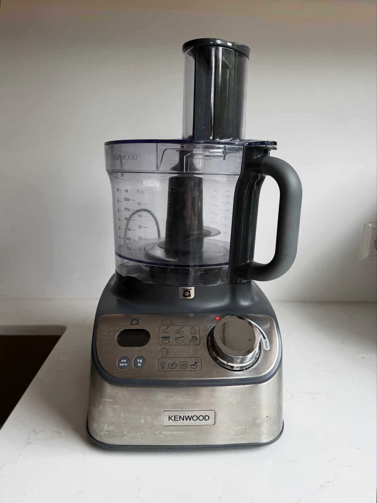 Kenwood foodprocessor met blender en diverse accessoires, Ophalen, Zo goed als nieuw