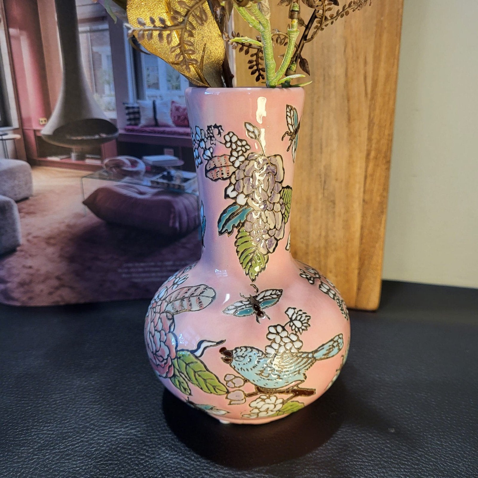 Roze vaasje met bloemen en vlinders - 15 cm hoog, Ophalen of Verzenden