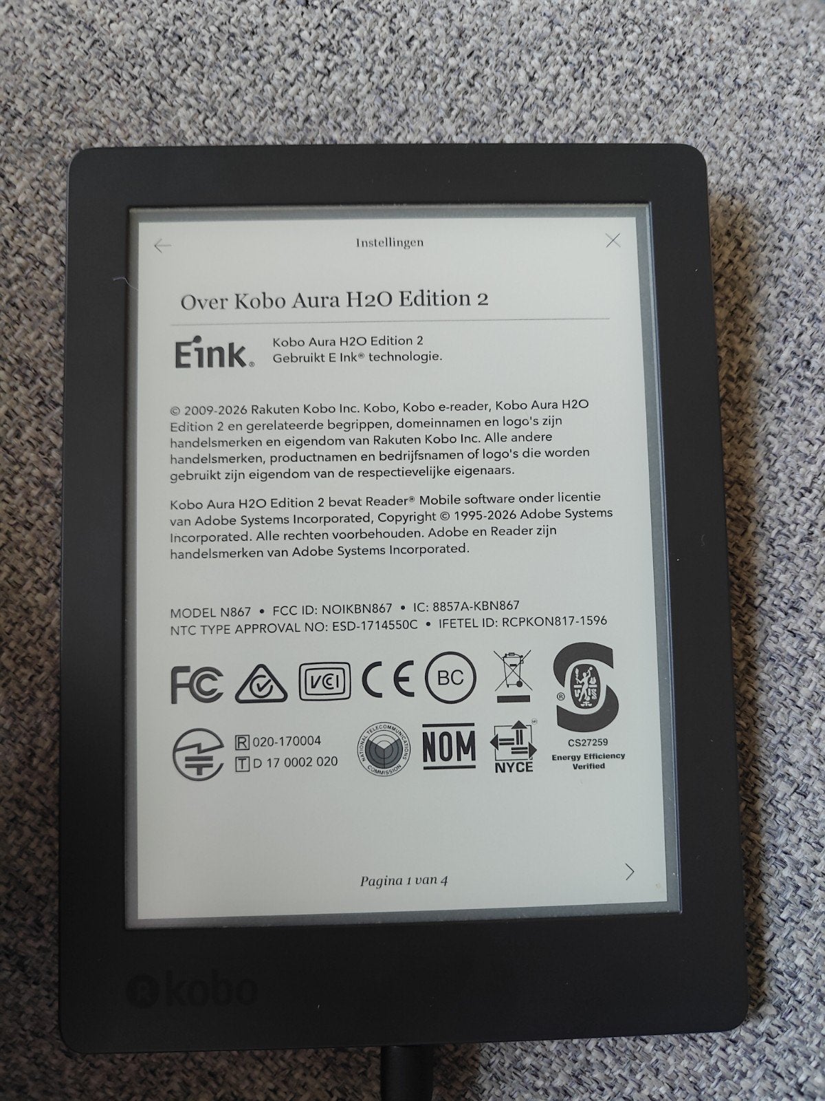 kobo aura h2o edition 2, 8 GB, 6 inch of minder, Ophalen of Verzenden, Zo goed als nieuw