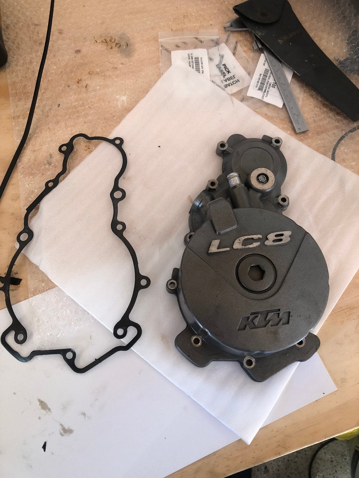 Dynamodeksel ontstekingsdeksel ktm 990, Ophalen