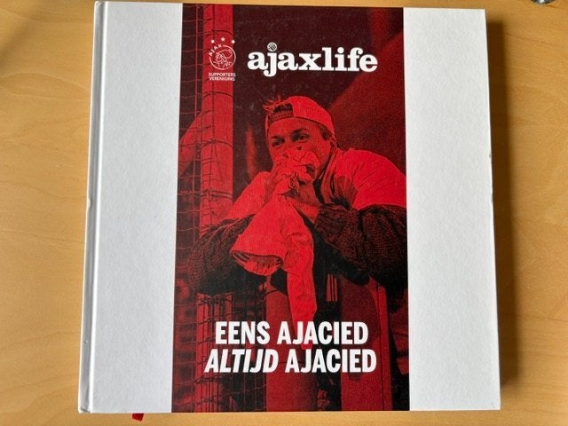 Ajaxlife - eens een ajacied - altijd een ajacied, Ophalen of Verzenden, Zo goed als nieuw, Boek of Tijdschrift