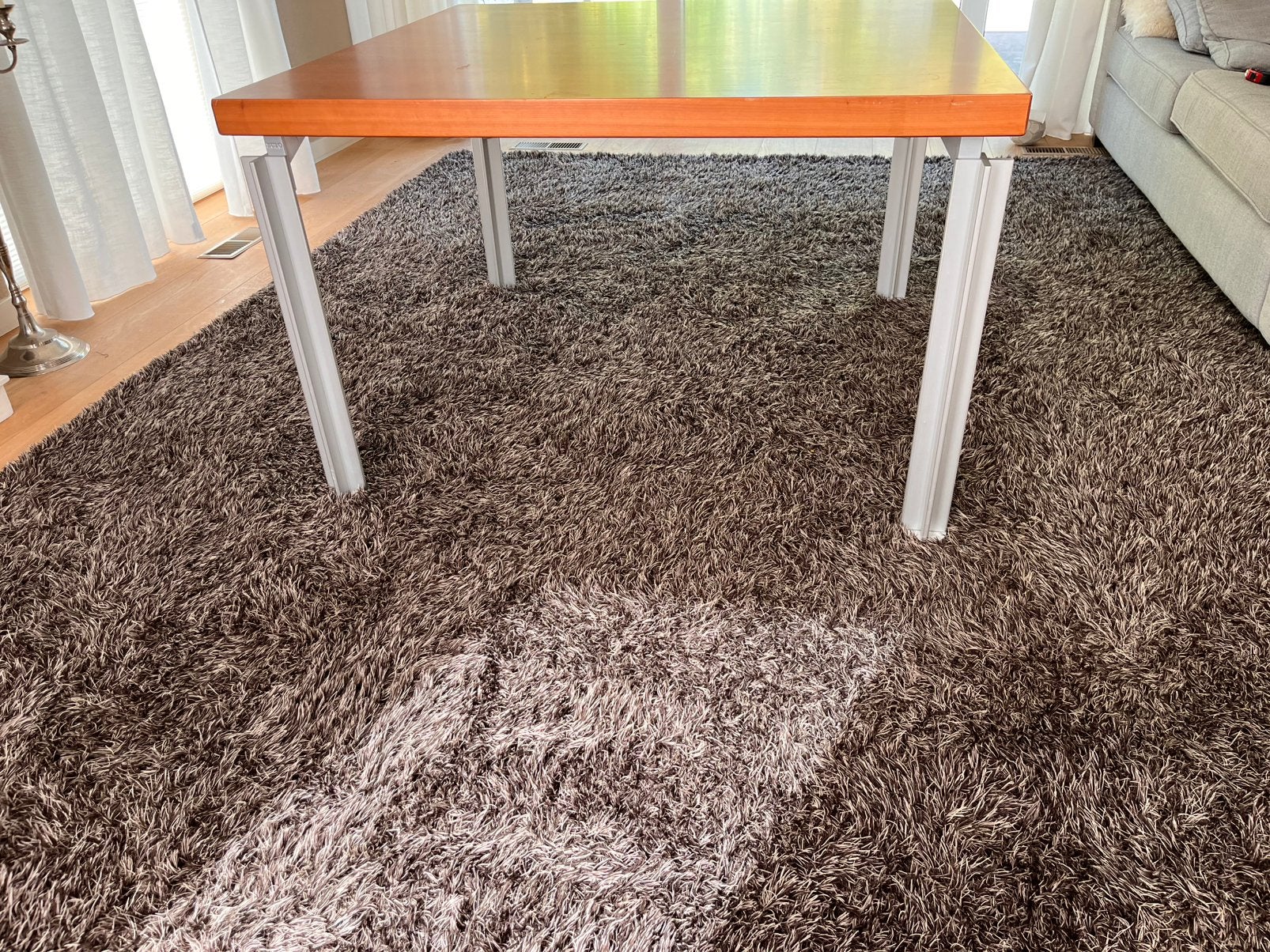 Zacht grijs shaggy tapijt - Zo goed als nieuw, Ophalen, 200 cm of meer, Zo goed als nieuw, 200 cm of meer