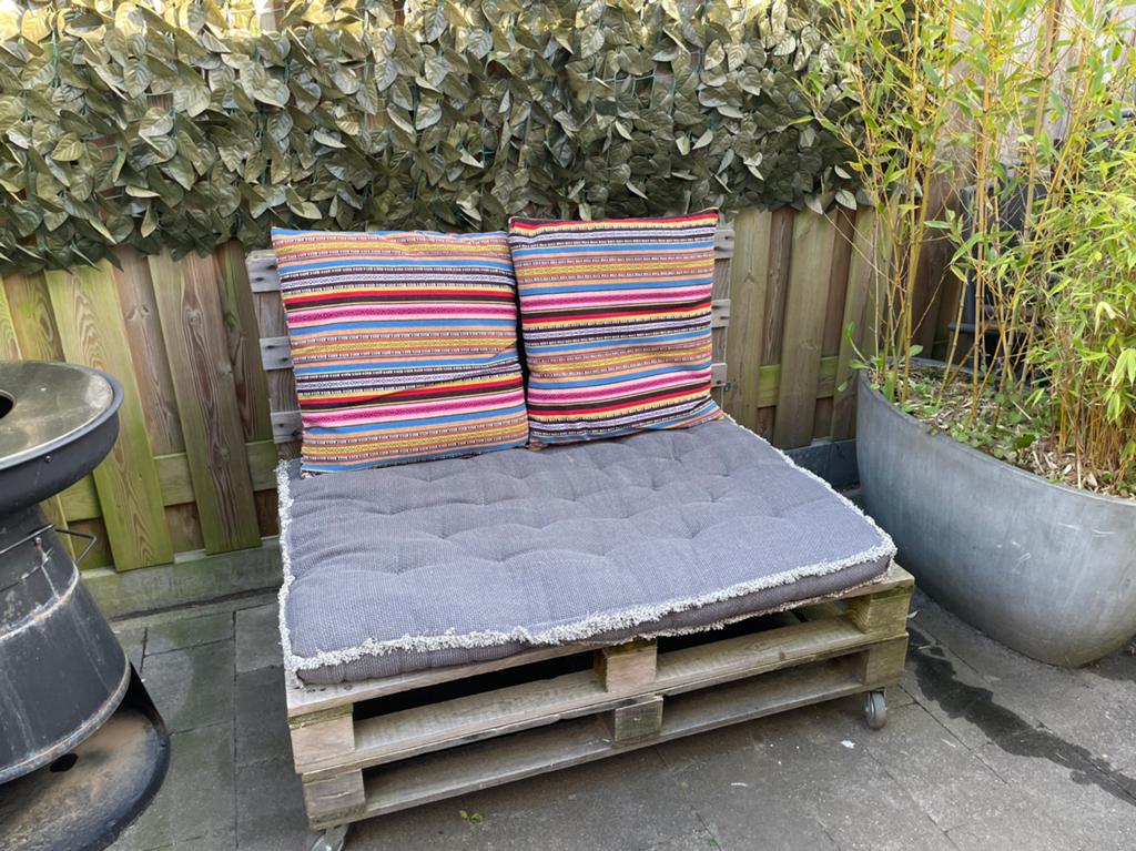 Pallet Tuinbank rolbaar inclusief kussens, Ophalen, Zo goed als nieuw, Hout