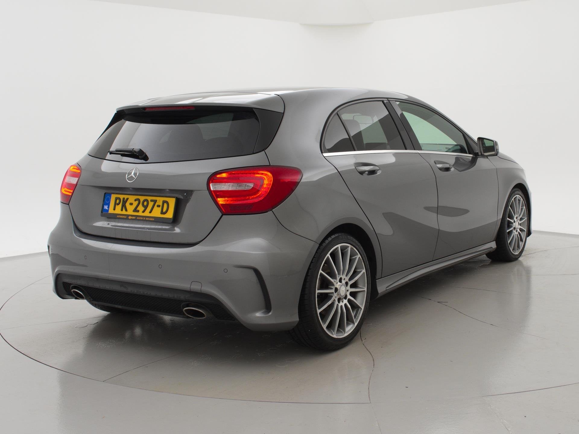 Mercedes-Benz A-klasse 200 157 PK AMG SPORT + LEDER/ALCANTAR, Voorwielaandrijving, Gebruikt, 1595 cc, Bedrijf