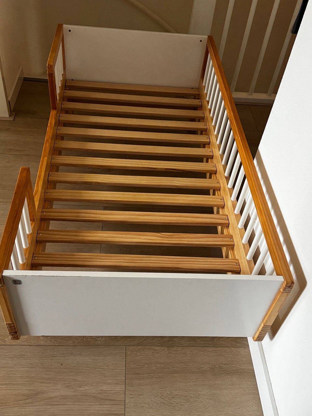 Petite Amélie Ledikant  en petite Amélie Lara vloerkleed, Ophalen, 70 tot 85 cm, 140 tot 160 cm, Zo goed als nieuw