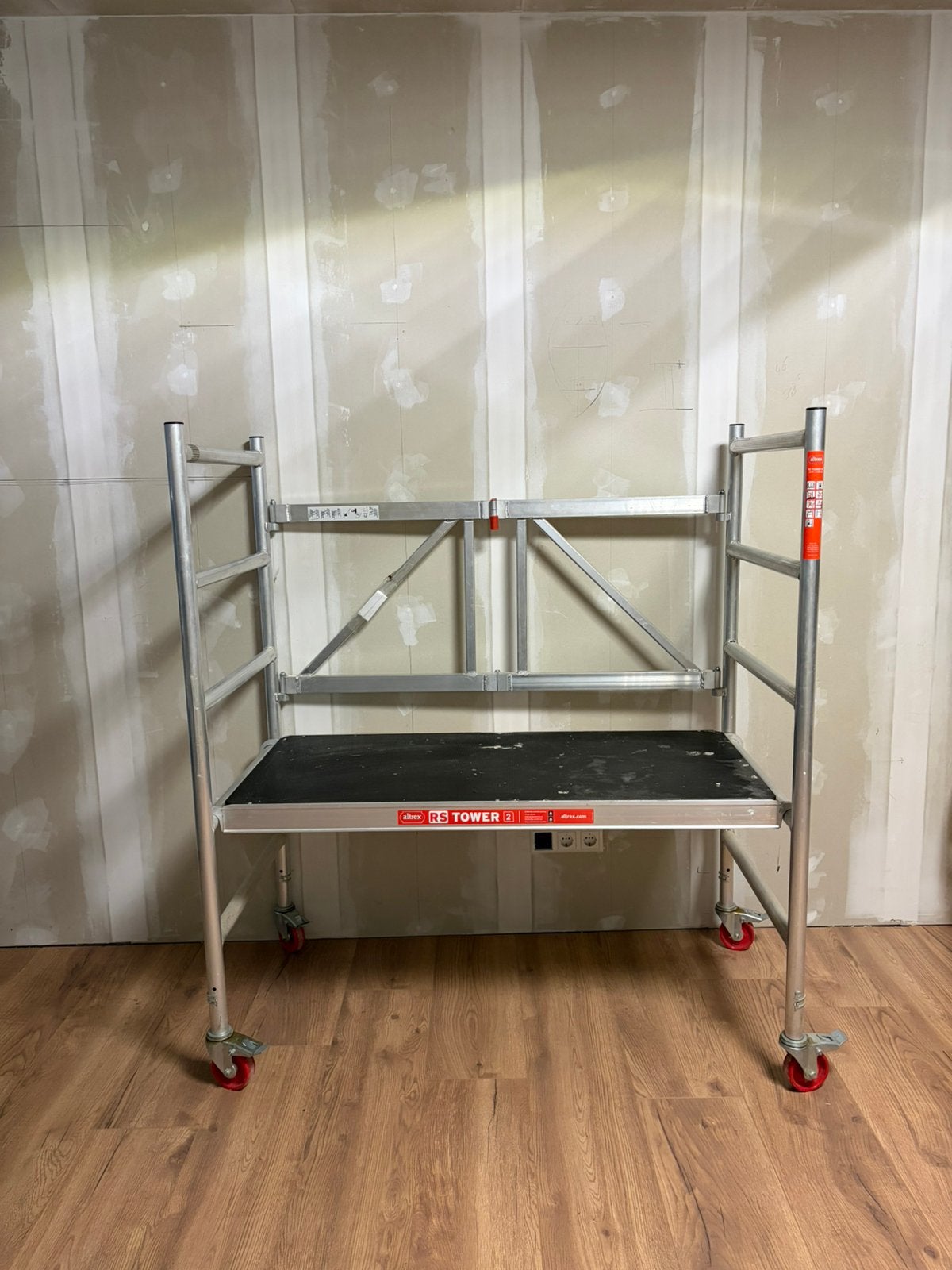 Altrex RS TOWER 24 professionele vouwsteiger | ZGAN, Ophalen, Zo goed als nieuw, Rolsteiger of Kamersteiger, 5 meter of hoger