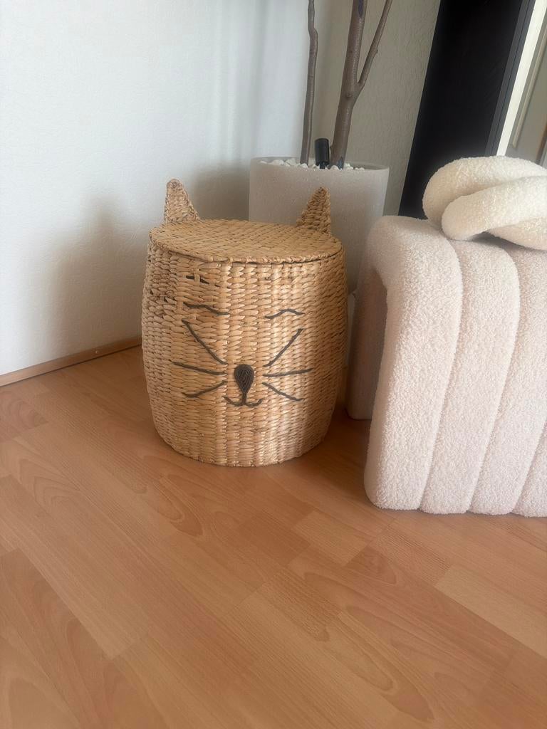 Leuke rieten speelgoedmand in kattenvorm, Mand, Rond, Ophalen of Verzenden, Zo goed als nieuw