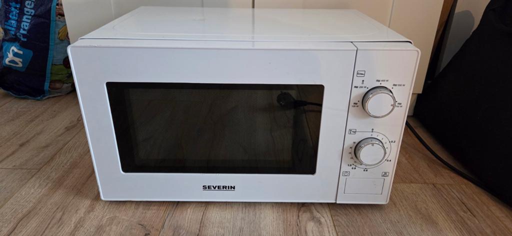 Severin Magnetron, Witgoed en Apparatuur, Ophalen, Gebruikt, Minder dan 45 cm, Magnetron
