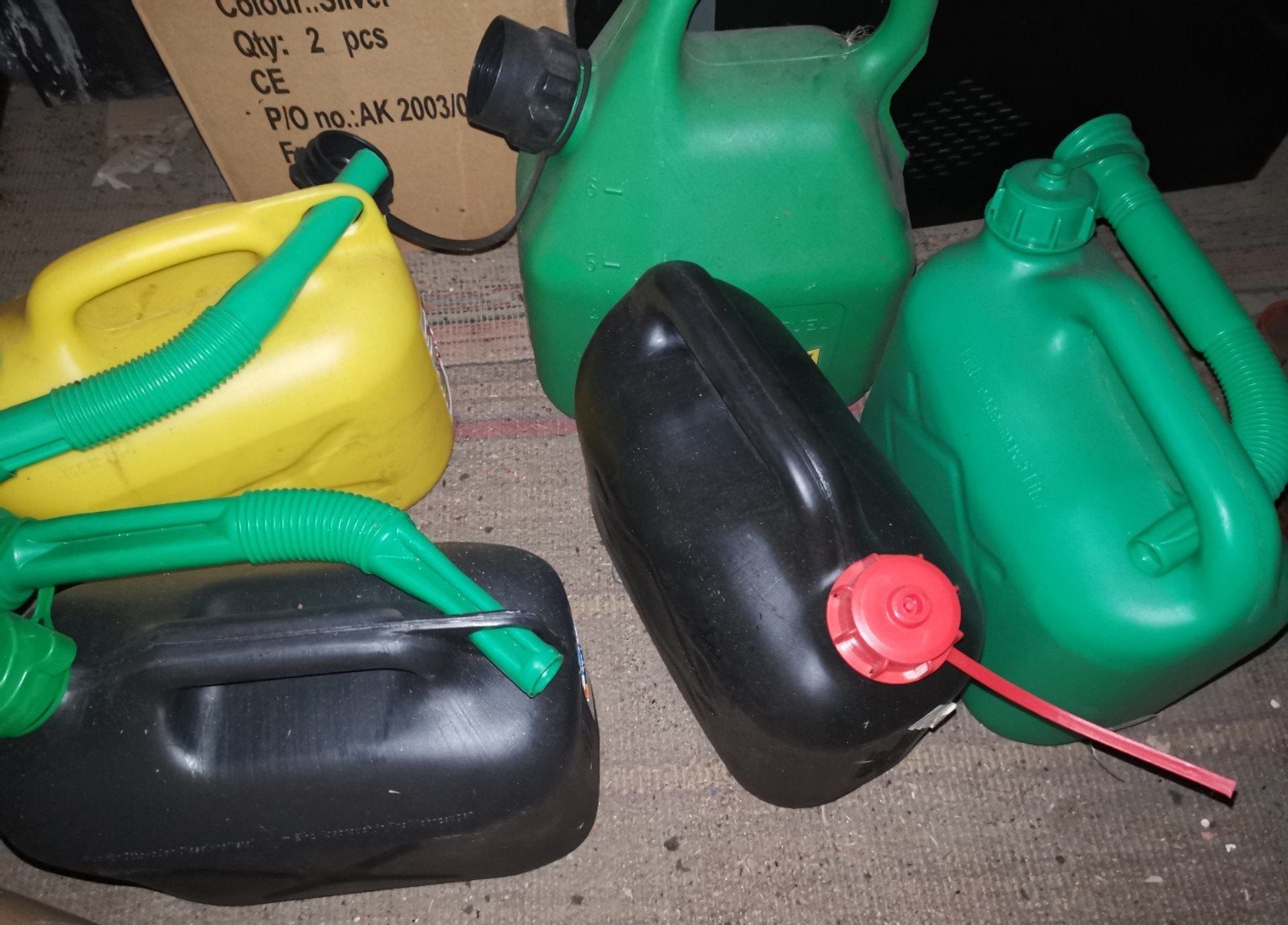Diverse jerrycans, benzine jerrycans, brandstof jerrycans, Nieuw, Ophalen of Verzenden, Nvt, Nvt