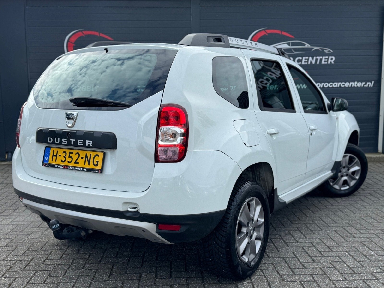 Dacia Duster 1.2 TCe 4x2 Prestige AIRCO|NAV|PDC|EL.RAMEN|LMV, Voorwielaandrijving, Euro 5, Gebruikt, 4 cilinders