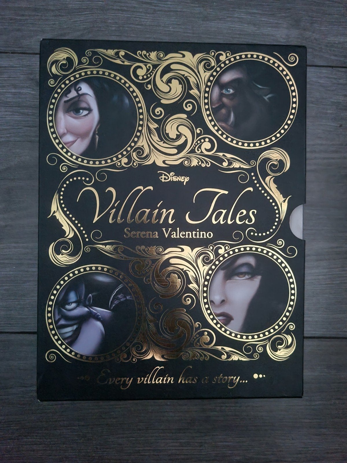 villain tales boxset 4, Boeken, Ophalen of Verzenden, Zo goed als nieuw