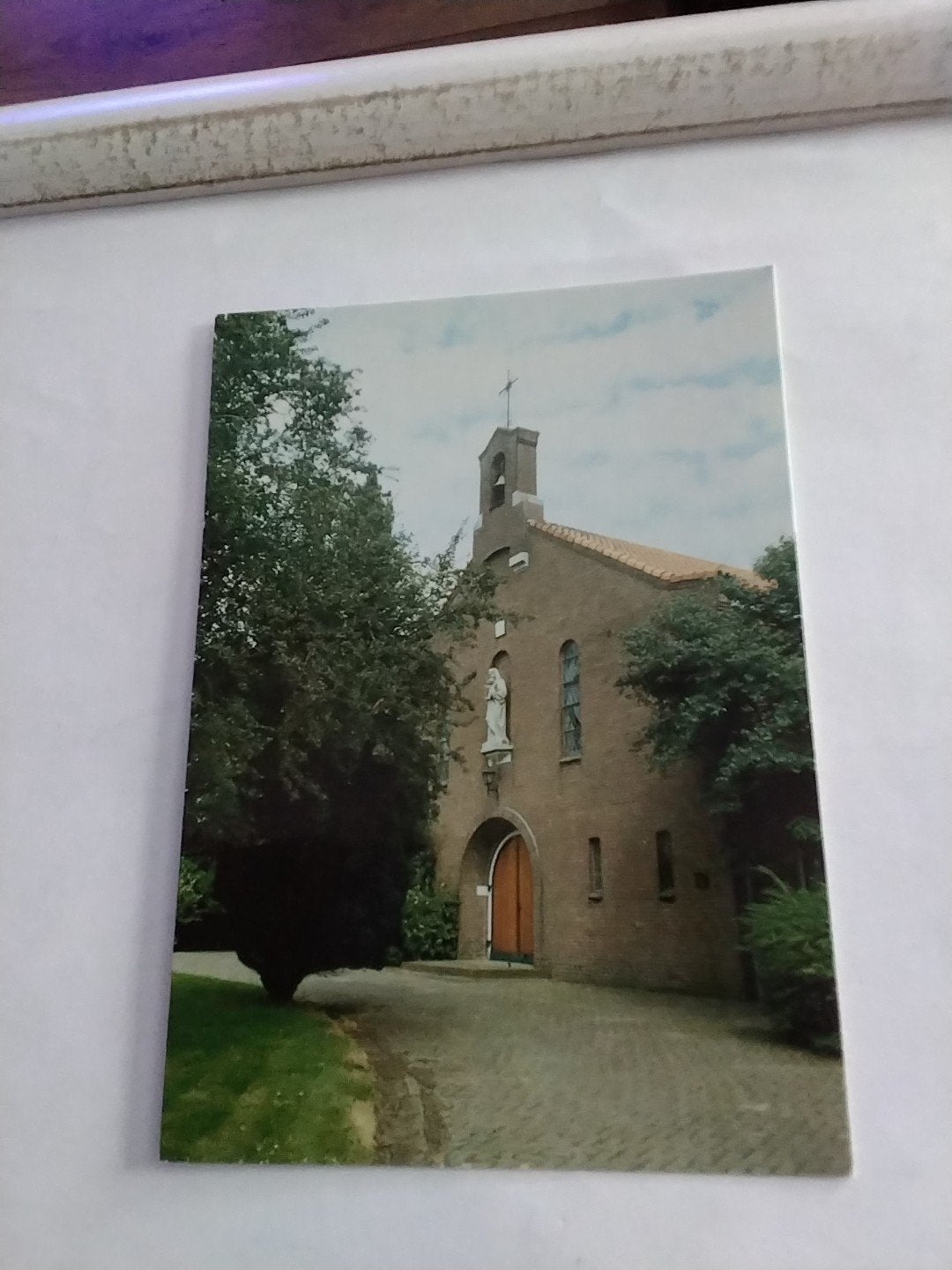 Ansichtkaart Maurik R.K. Kerk, Verzamelen, Ophalen of Verzenden, 1980 tot heden, Ongelopen, Gelderland