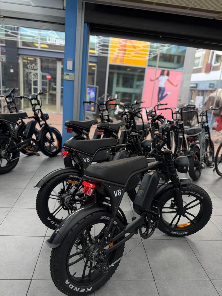 NIEUW Ouxi V8 fatbike all black / Ouxi V8 Max factuur 2026, Lisse, Ouxi, Leiden, Nieuw