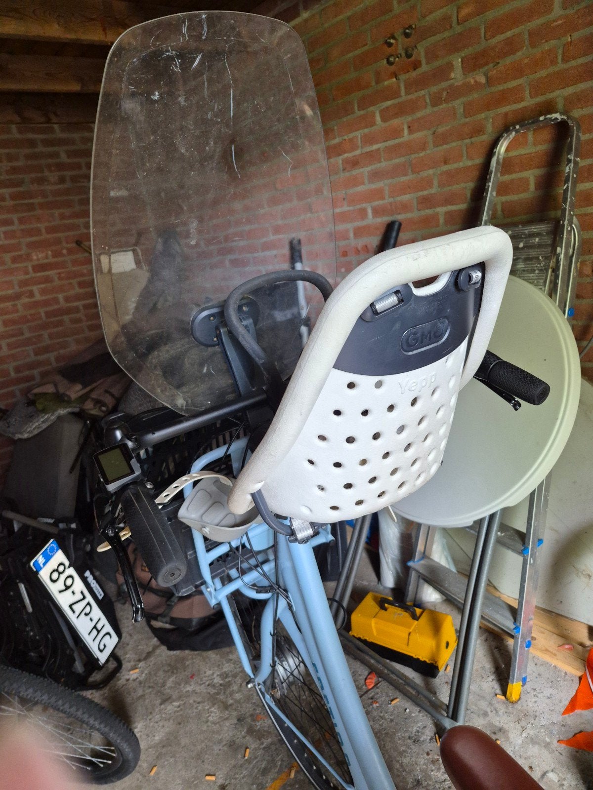 Yepp GMG Voorzitje Fiets - Wit/Grijs, Fietsen en Brommers, Fietsaccessoires | Fietsstoeltjes, Ophalen