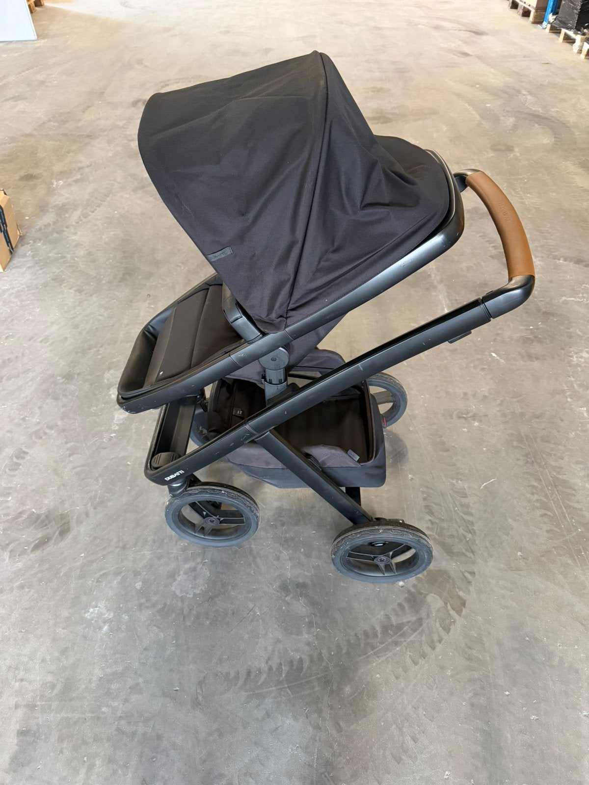 Dubatti Two 2-in-1 Kinderwagen - Black/Carbon Black, Kinderen en Baby's, Buggy's, Zo goed als nieuw, Voetenzak, Ophalen of Verzenden