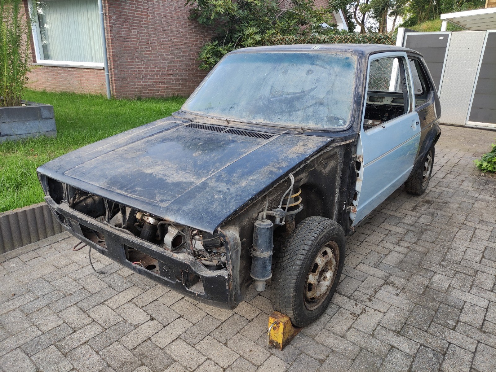 VW Golf 1 GTI (1983) – Restauratieproject - veel onderdelen, Voorwielaandrijving, Stof, Zwart, 4 cilinders