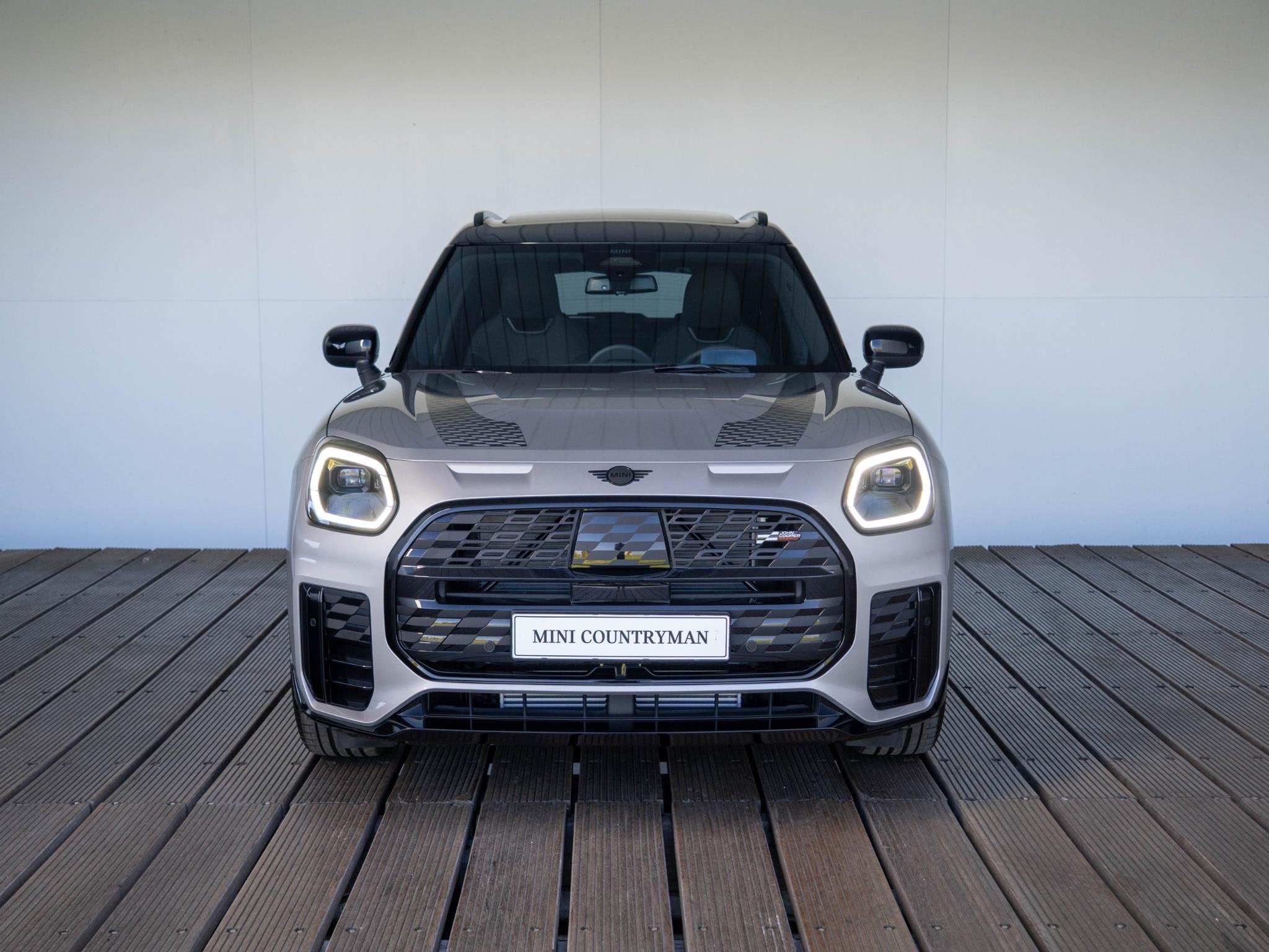 MINI Countryman C | Pakket M + John Cooper Works, Stof, Bedrijf, Nieuw, 3 cilinders