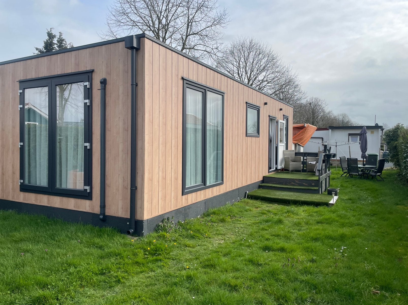 Chalet, Tot en met 2