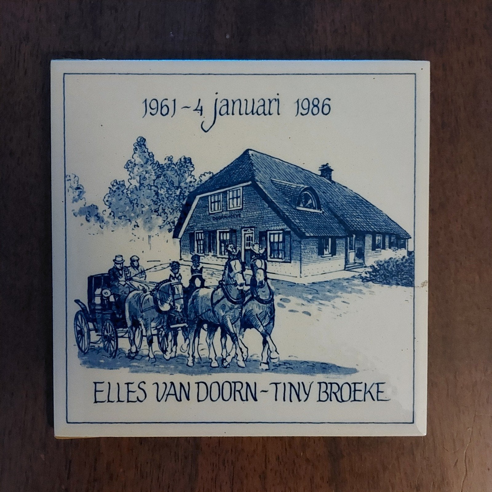 Tegeltje Elles van Doorn - Tiny Broeke., Antiek en Kunst, Ophalen of Verzenden