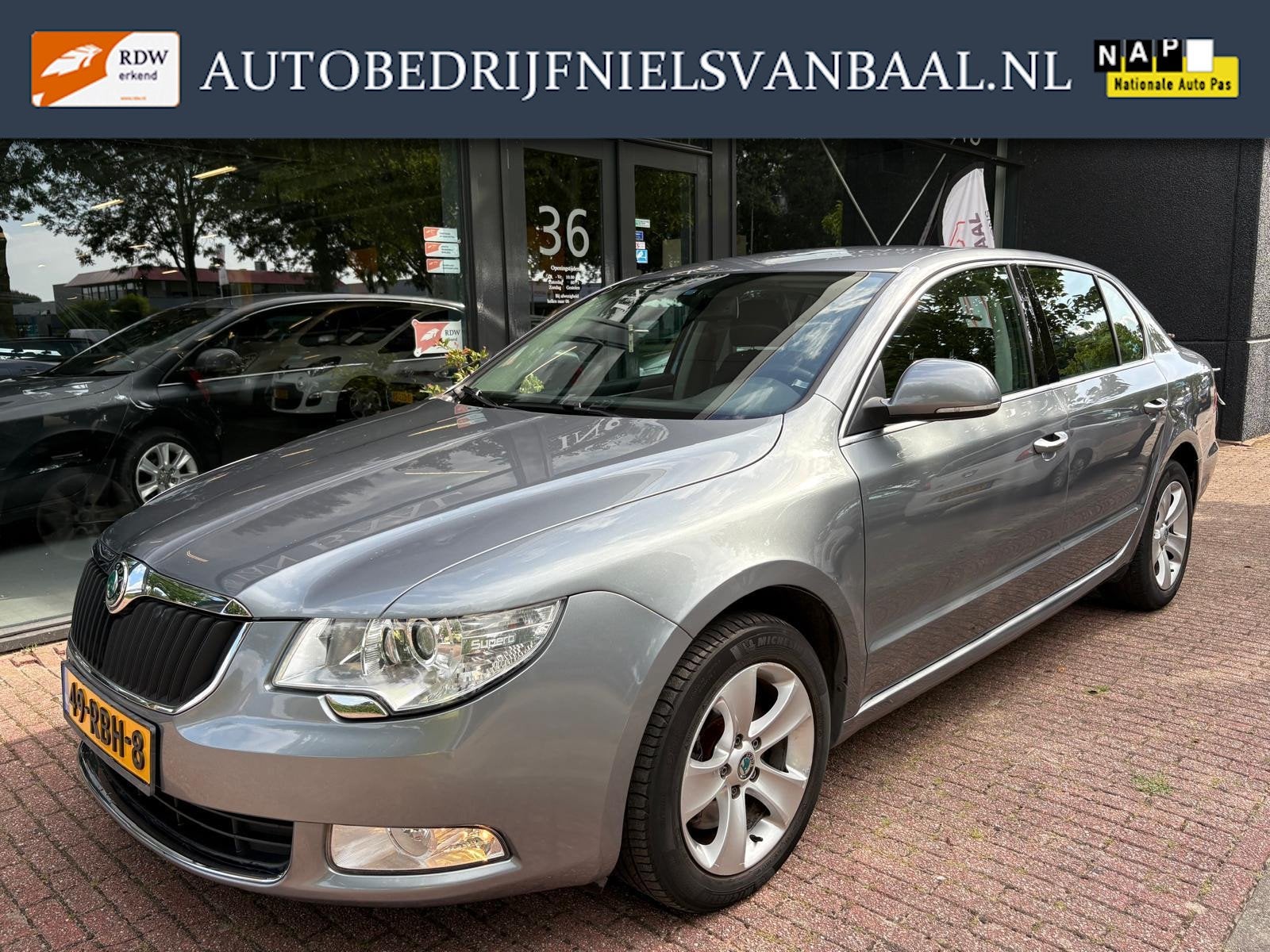 Skoda Superb 1.8 TSI Ambition Clima/Cruise/PDC/Trekhaak/NAP, Voorwielaandrijving, Stof, Gebruikt, 4 cilinders