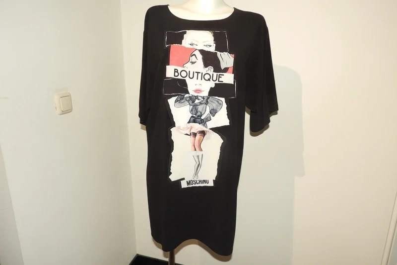 Boutique Moschino mooie jurk print merk voorkant ZGAN D38, Maat 38/40 (M), Verzenden, Zwart, Zo goed als nieuw