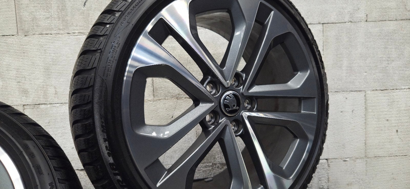Foto 17 van 18" Audi A3 S3 VW Golf Seat Leon velgen winterbanden zgan