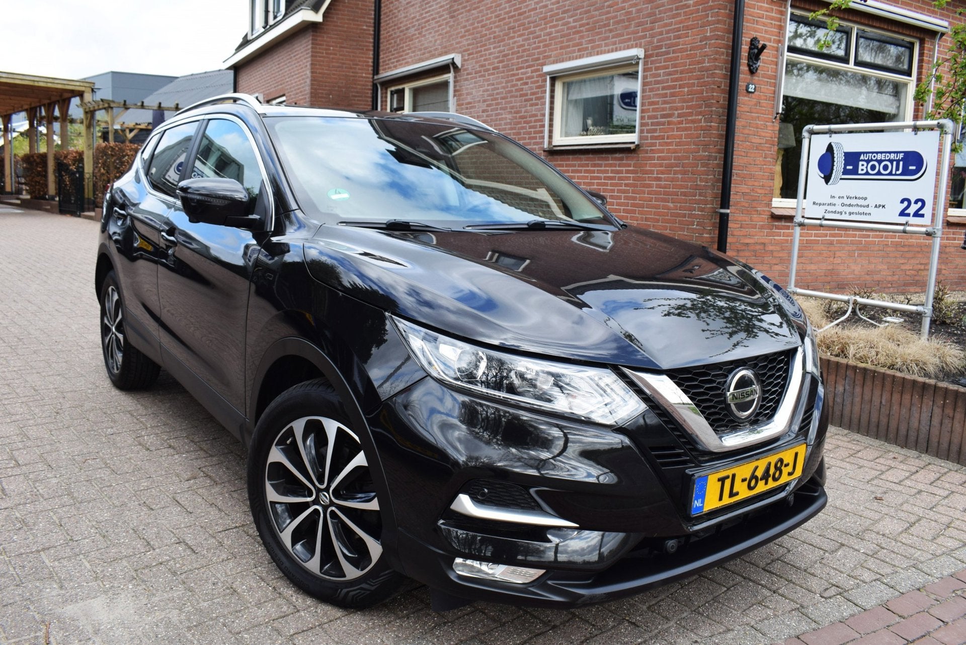 Nissan Qashqai 1.2 N-Connecta AUTOM/NAVI/CRUISE/AIRCO-ECC/CA, Auto's, Stof, Gebruikt, 4 cilinders, 116 pk