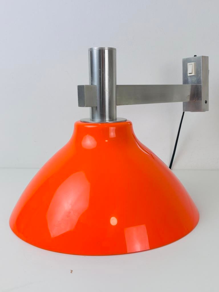 Art deco vintage wandlamp met oranje kap designlamp 1970, Huis en Inrichting, Lampen | Wandlampen, Zo goed als nieuw, Kunststof