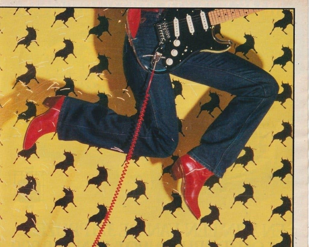 Retro reclame 1980 Lois jeans spijkerbroeken met gitaar, Verzamelen, Verzenden, Overige typen