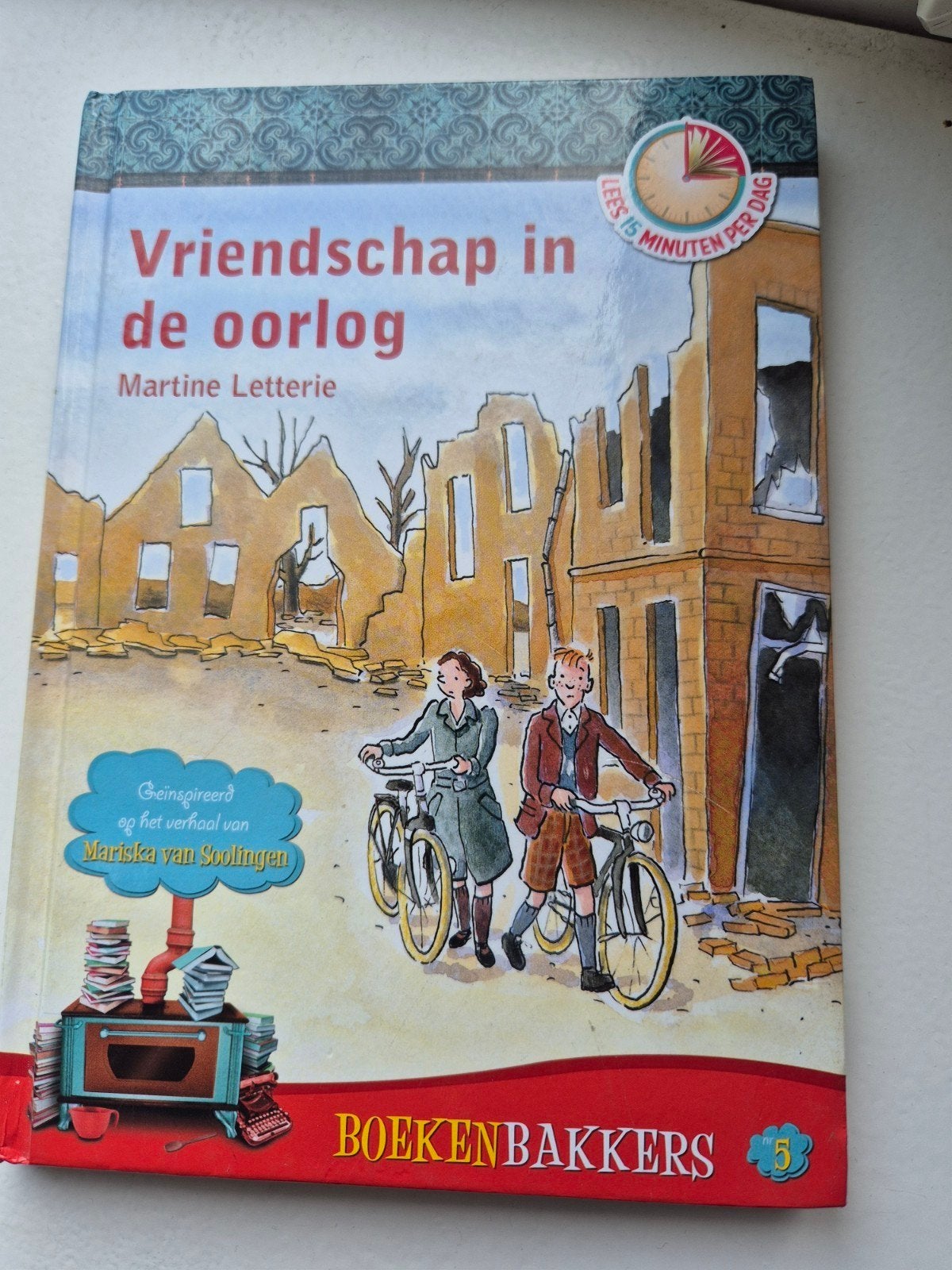 Vriendschap in de oorlog - Martine Letterie (Boekenbakkers), Ophalen of Verzenden, Zo goed als nieuw, Fictie algemeen