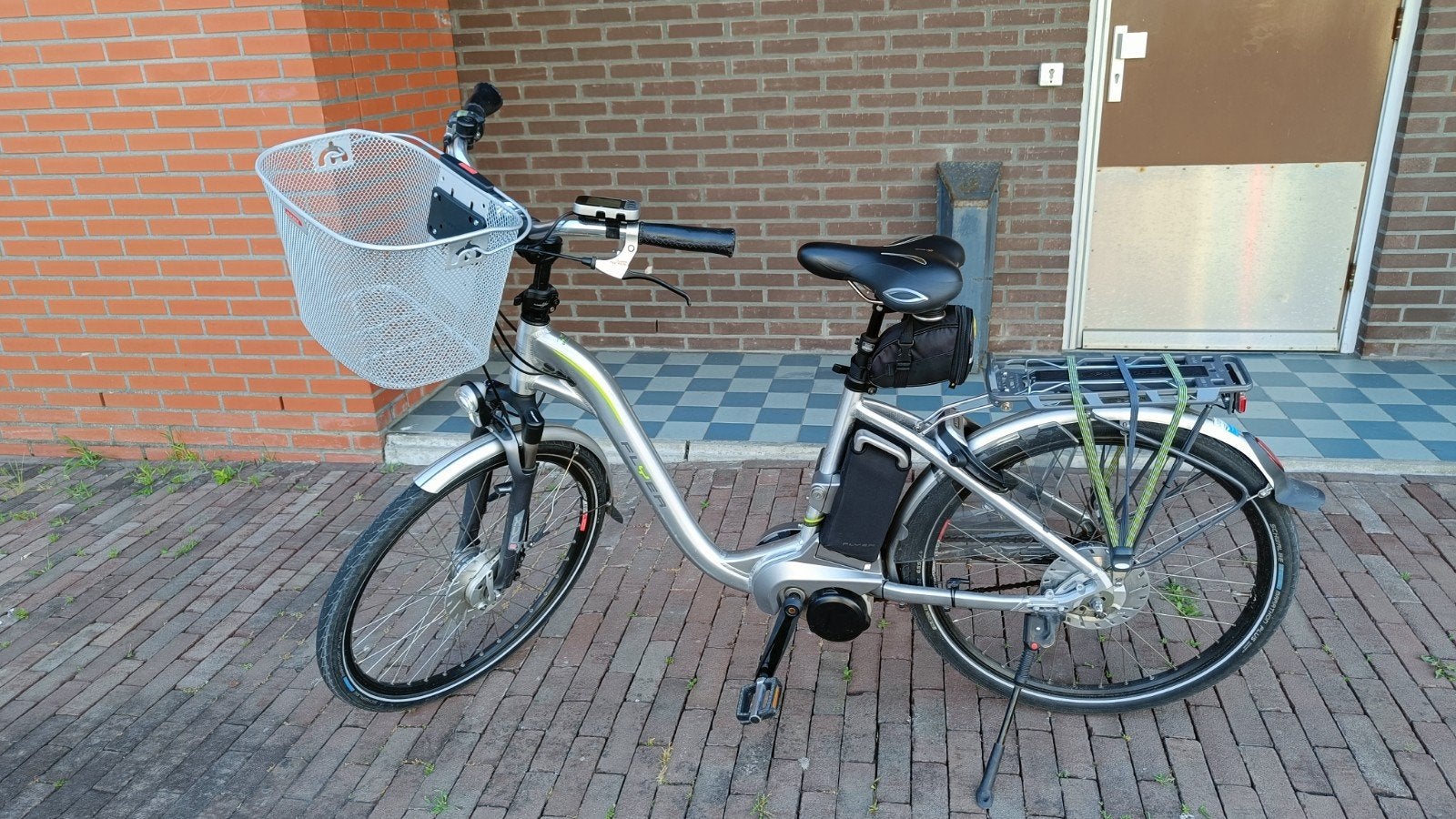 Flyer C-serie e-bike met lage instap, Bosch middenmotor, Gebruikt, Minder dan 47 cm, 50 km per accu of meer, Ophalen