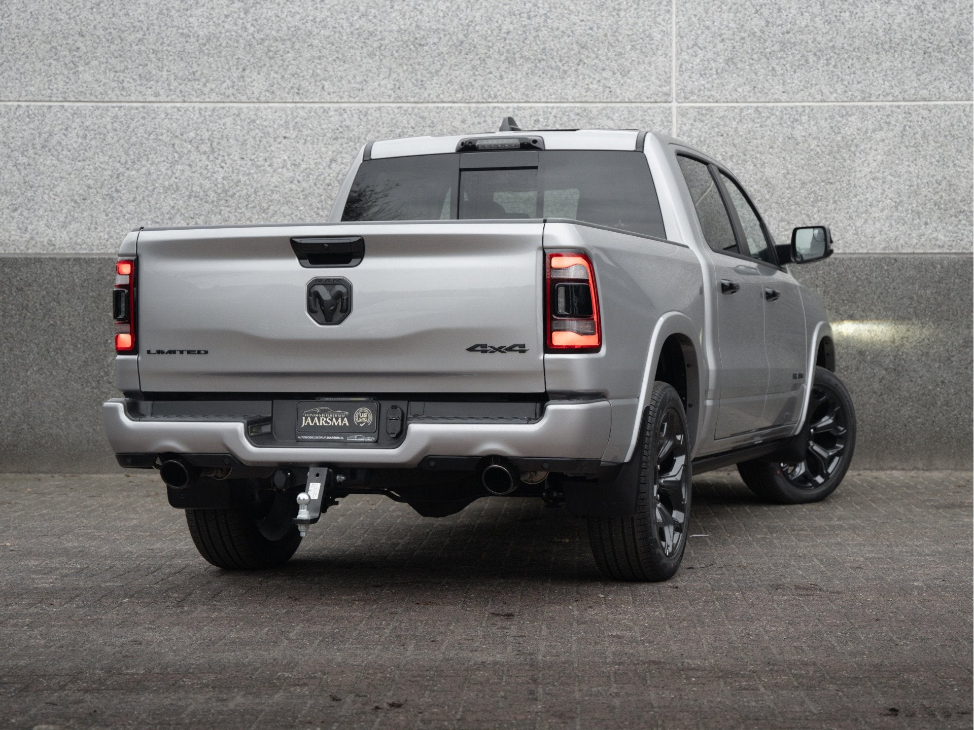 Dodge Ram 1500 5.7 V8 4x4 Crew Cab Limited Night |Digitaal C, 5654 cc, 402 pk, Bedrijf, RAM 1500