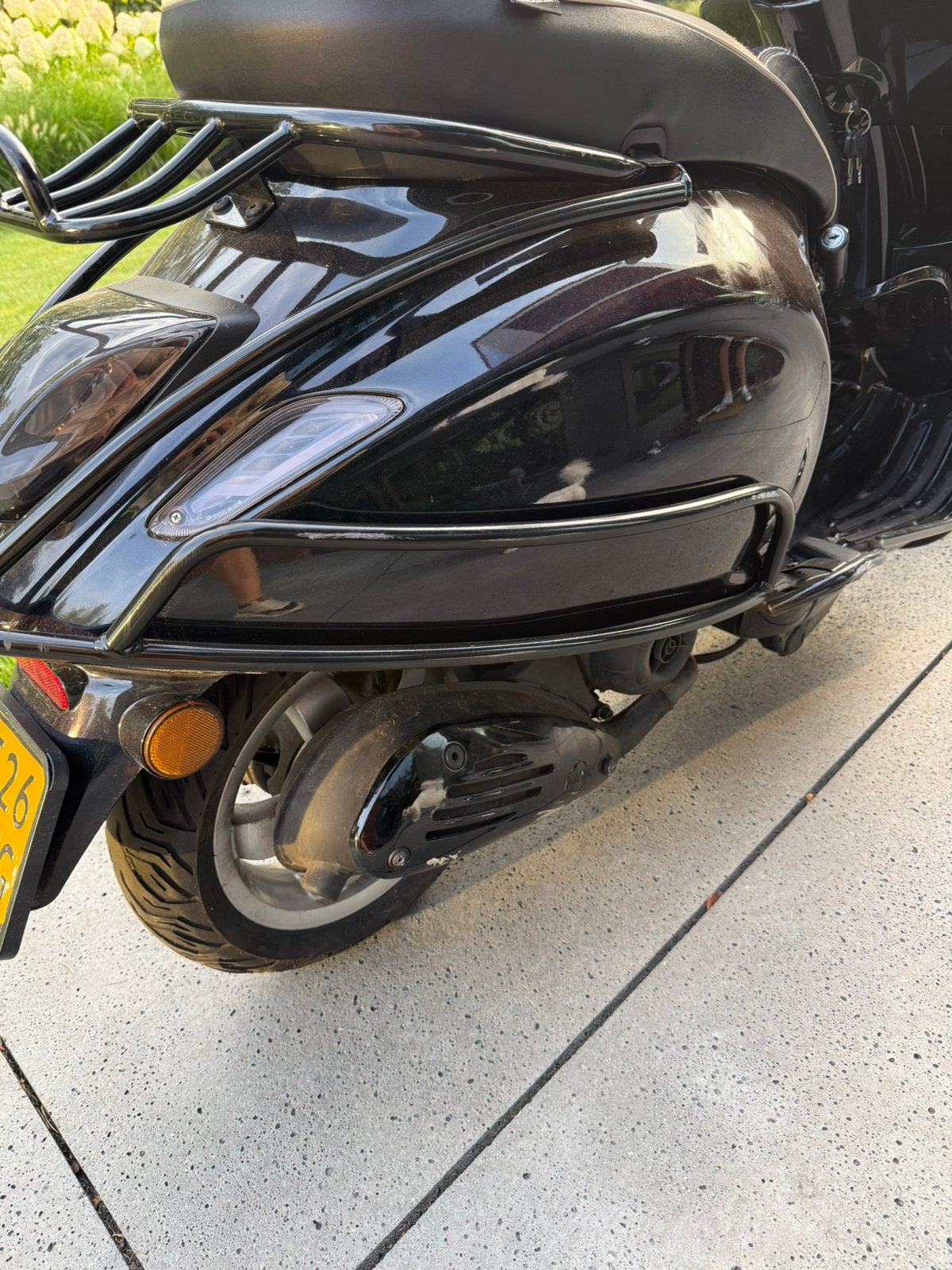 Vespa Primvera met kenteken 2Takt schade motor loopt prima, Ophalen, Gebruikt, Benzine