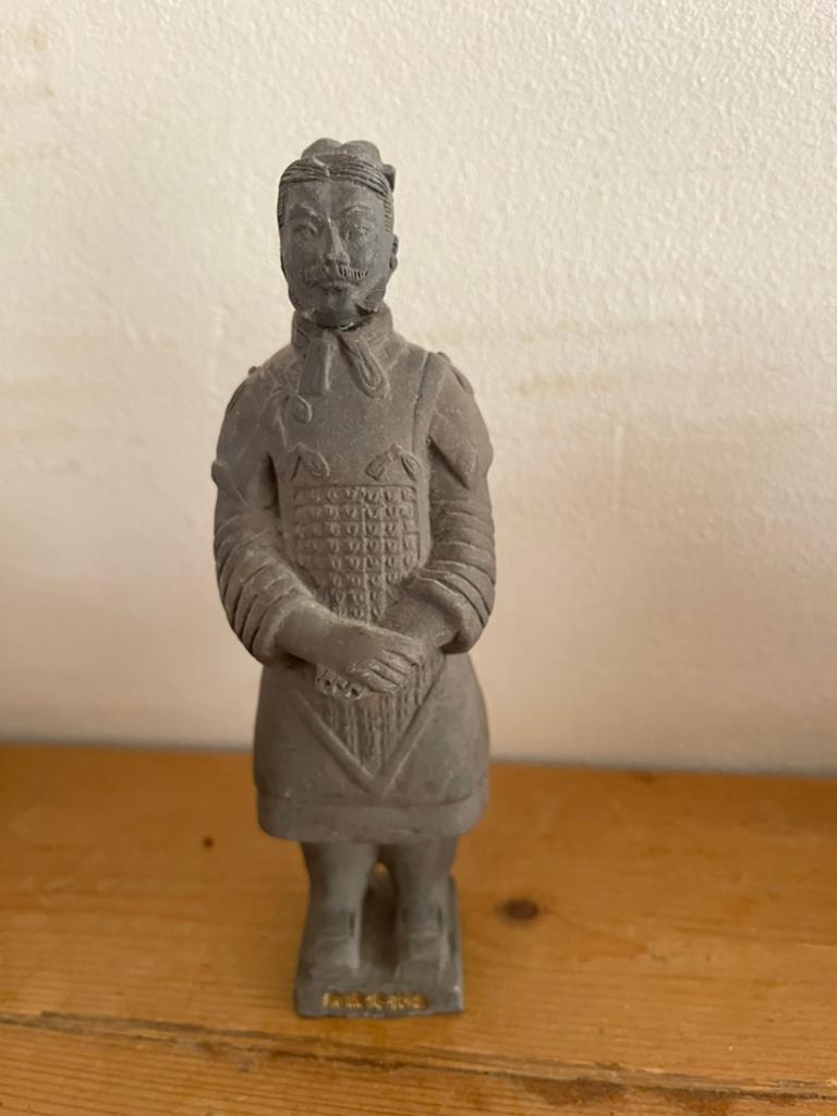 Chinese terracotta warior beeldje, Antiek en Kunst, Kunst | Beelden en Houtsnijwerken, Ophalen of Verzenden