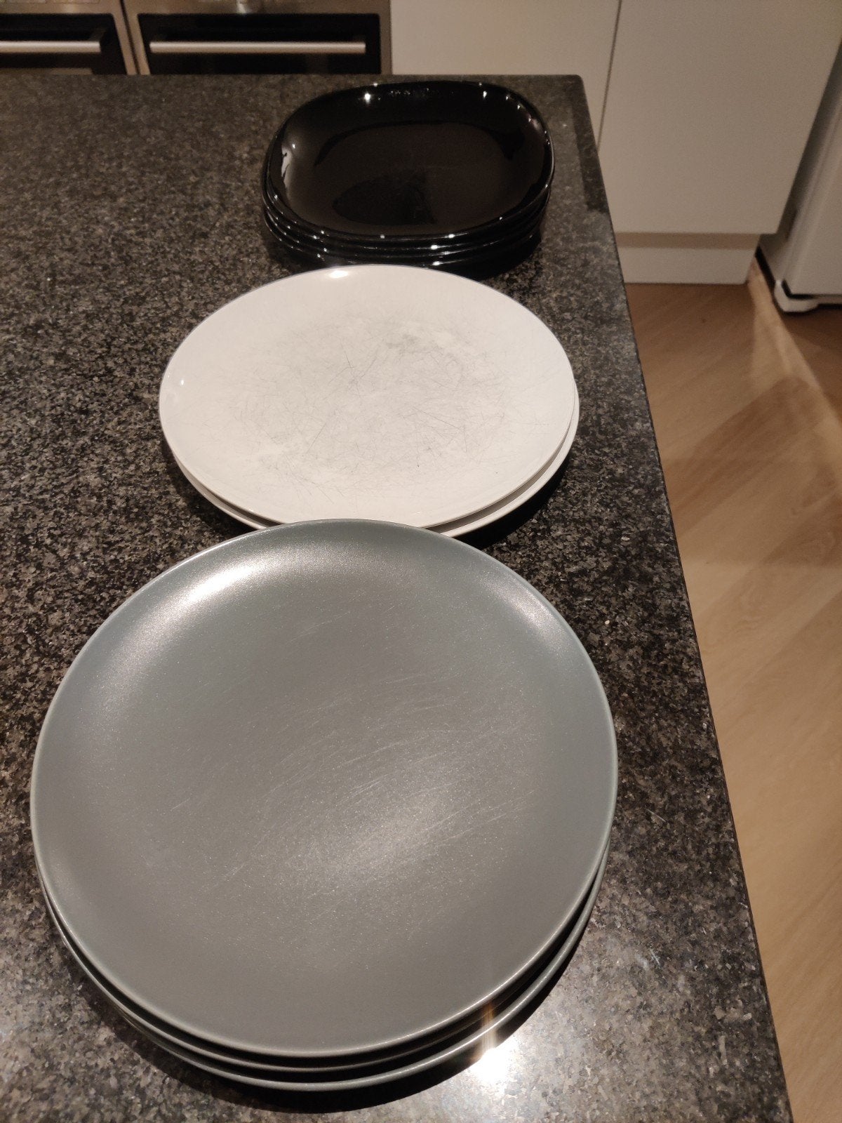 Diverse dinerborden - zwart, wit, grijs, Ophalen, Gebruikt, Keramiek, Bord(en)