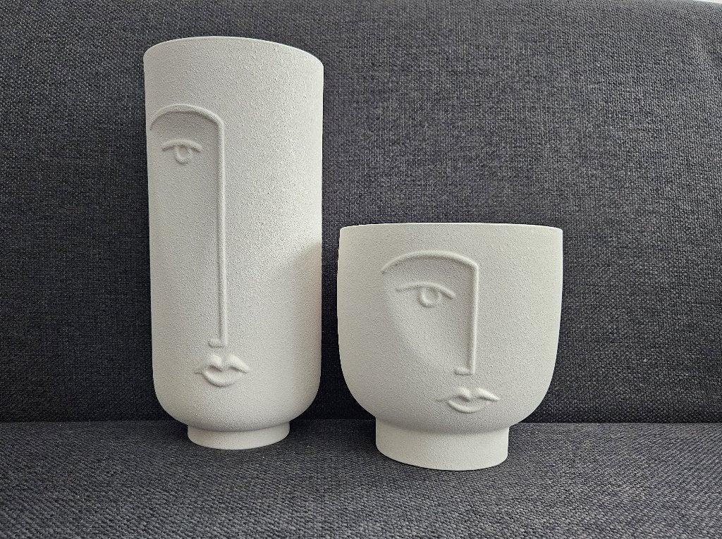 H&M Home vaas en bloempot met abstract gezicht crème wit, Ophalen of Verzenden, Gebruikt, Wit, Steen/keramiek