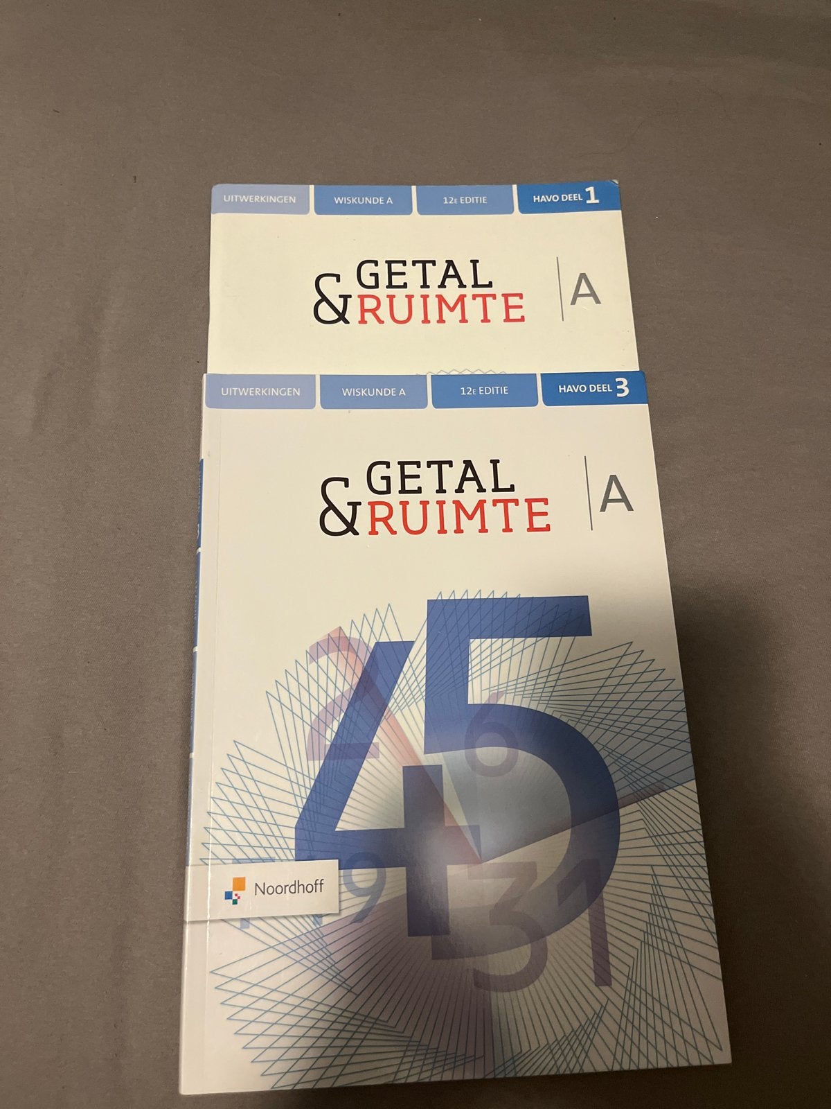 Wiskunde havo 5 uitwerkingen Getal en Ruimte Deel 1 & 3, Boeken, Ophalen, Zo goed als nieuw, HAVO, Wiskunde A