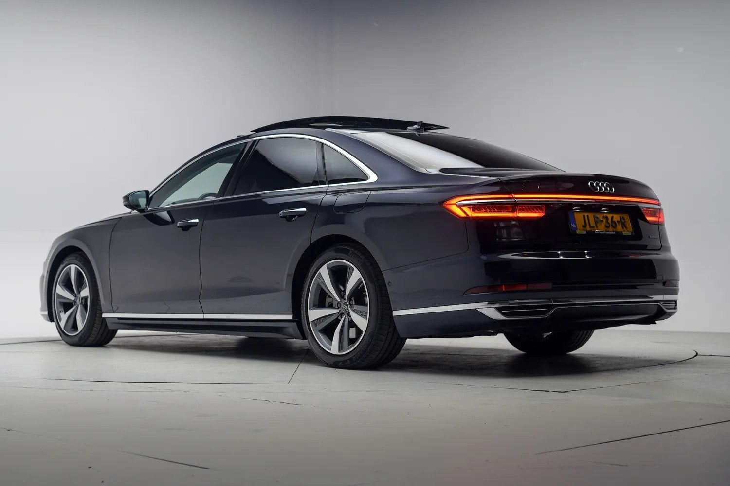 Audi A8 60 TFSI e quattro Pro Line Plus Aut. [ Panoramadak B, Auto's, Audi, Automaat, 2995 cc, 340 pk, Bedrijf