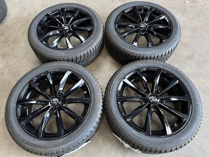 17 inch originele velgen + winterbanden Toyota Auris | Corol, -, -, Banden en Velgen, Nieuw