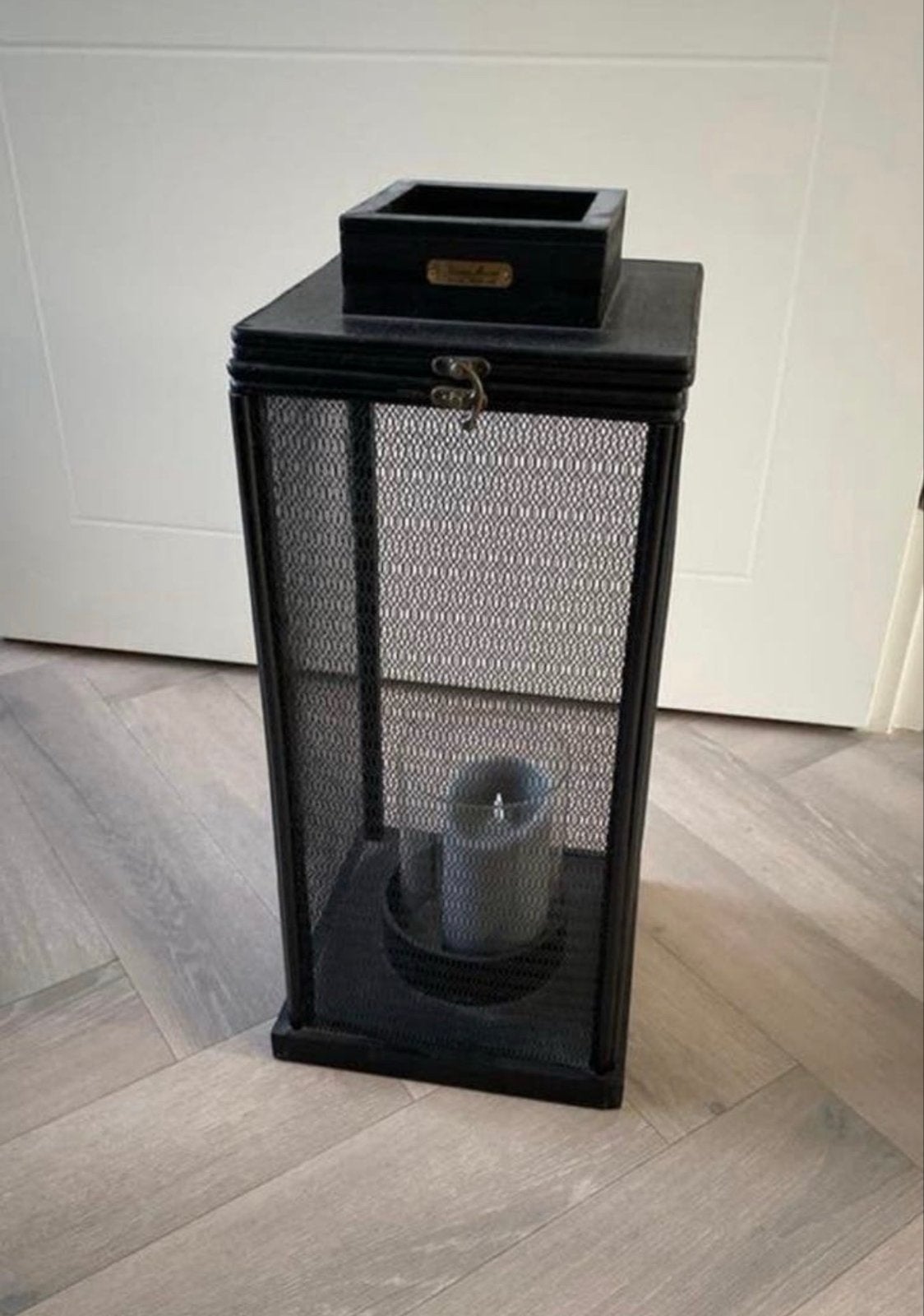 Riviera Maison Windlicht Zwart, Huis en Inrichting, Woonaccessoires | Kandelaars en Kaarsen, Ophalen, Windlicht, Zwart, Rivièra Maison