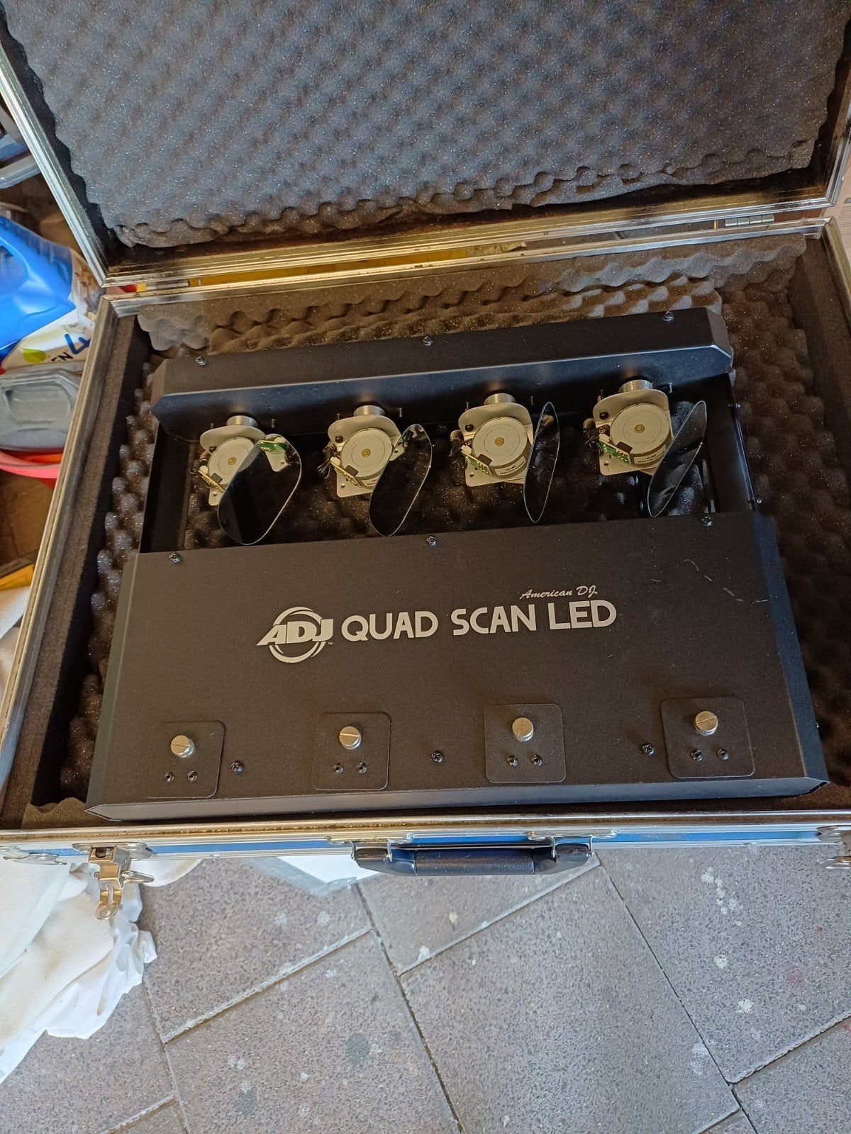 Adj quad scan led met flightcase en losse gobo's, Ophalen of Verzenden, Gebruikt, Licht, Kleur