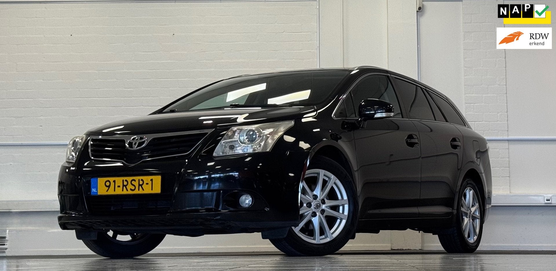 Toyota Avensis Wagon 2.0 VVTi Business Automaat 2e Eigenaar, Euro 5, 4 cilinders, Zwart, 152 pk