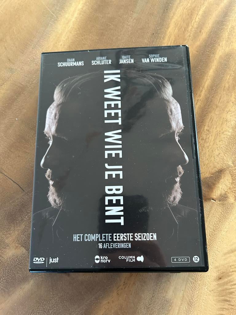 Ik Weet Wie Je Bent - Het Complete Eerste Seizoen (DVD), Gebruikt, Boxset, Ophalen of Verzenden, Vanaf 12 jaar