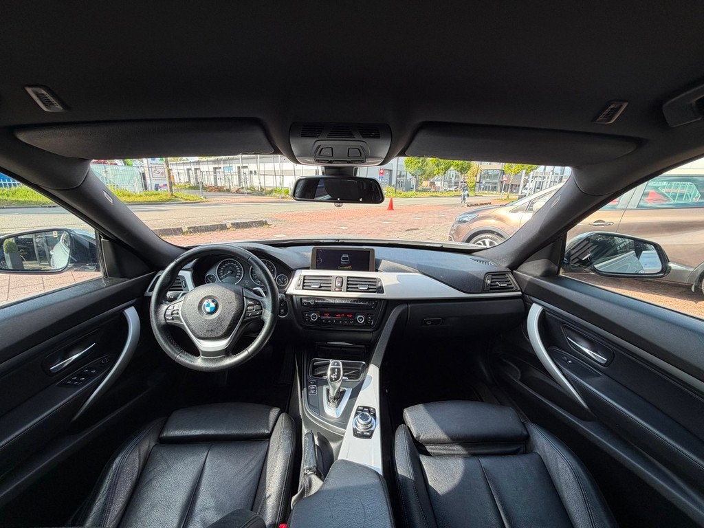BMW 3-serie Gran Turismo 320i High Executive AUT|NAVI|Leder, Auto's, BMW, Achterwielaandrijving, Gebruikt, Euro 6, 4 cilinders