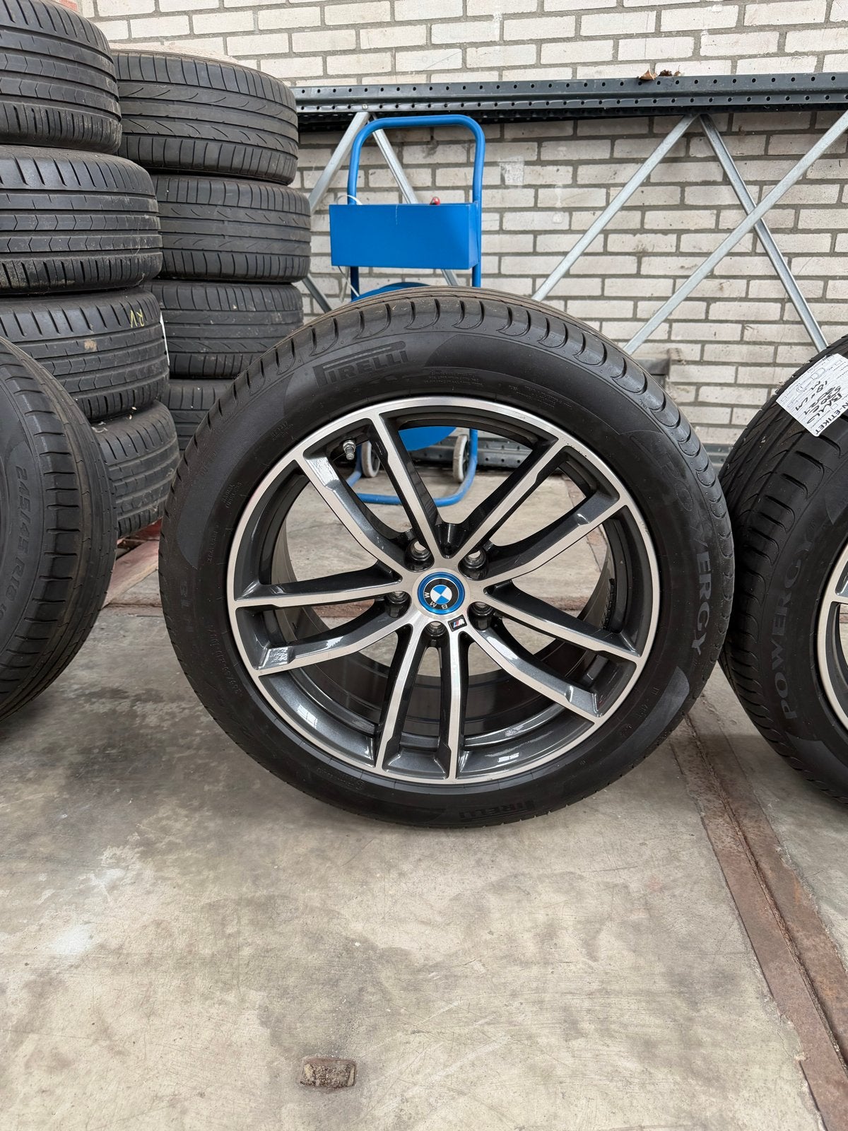 BMW 5 Serie G30 18 inch M velgen met Pirelli zomerbanden, Auto-onderdelen, Banden en Velgen, Ophalen, 18 inch, Banden en Velgen