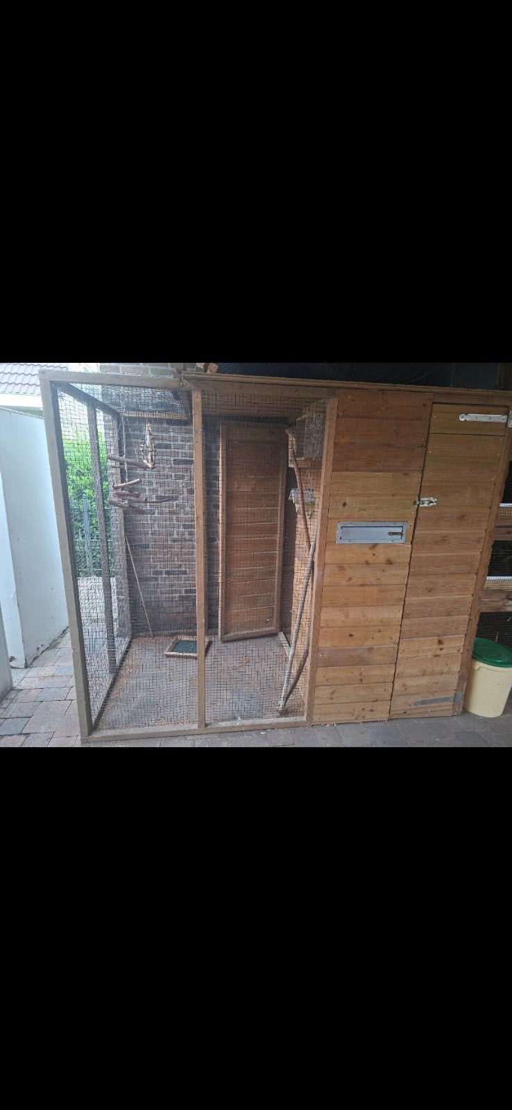 Te koop voliere 
Voliere, Ophalen, Zo goed als nieuw, Hout, Volière