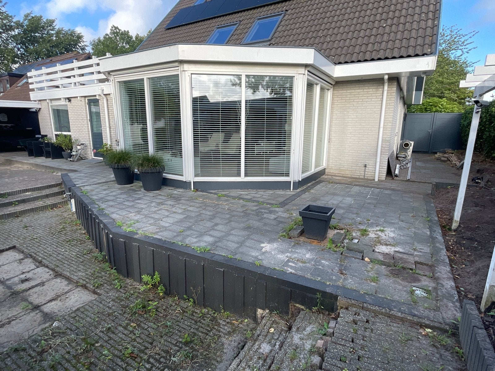 Gratis betontegels 20x30 cm - Zelf verwijderen, Tuin en Terras, Ophalen, Gebruikt, Beton, Terrastegels