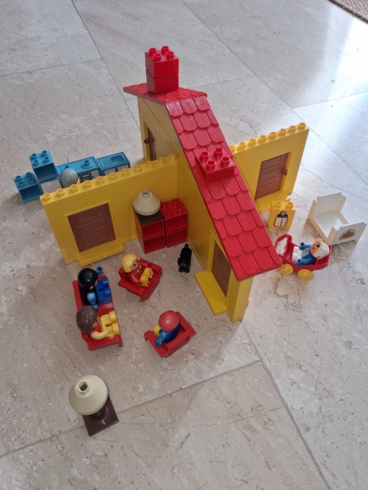 Lego Duplo Huis met meubels en figuren (deel van 2770), Inclusief minifiguren, Gebruikt, Ophalen of Verzenden, Duplo