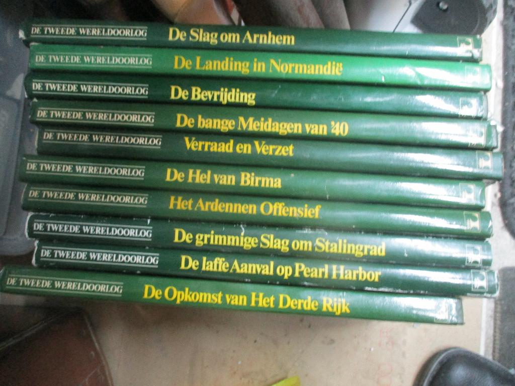 Tien boeken over de Tweede wereldoorlog, Boeken, Ophalen of Verzenden, Tweede Wereldoorlog, Gelezen, Overige onderwerpen