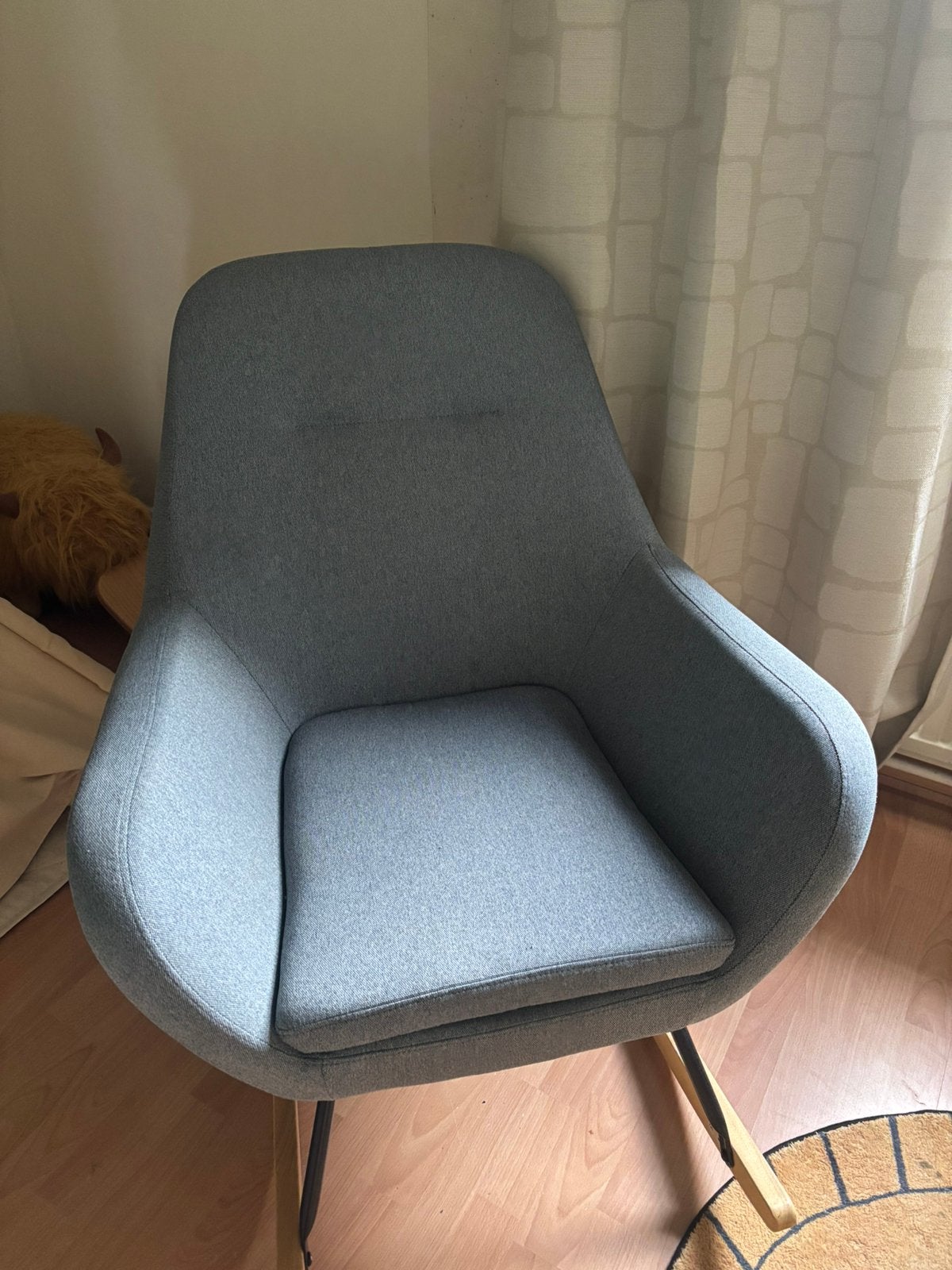 Schommelstoel Jysk Nebel grijs blauw in prima staat, Ophalen, Zo goed als nieuw, 75 tot 100 cm, 50 tot 75 cm